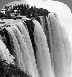 Die zerbrechliche Fußbrücke, Niagarafälle, Kanada
