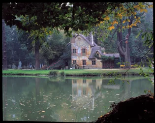 Das Hameau de la Reine - Das Haus der Königin im Hameau de la Reine Marie Antoinette, im Park des Schlosses von Versailles