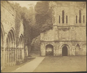 Fountains Abbey, südöstliche Ecke des Kreuzgangs