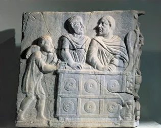 Fragment eines Sarkophags, das einen Geldwechsler darstellt, aus Rom, Viale del Re