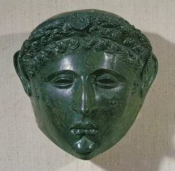 Maske von einem Paradehelm, aus Hirchova, Rumänien