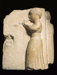 Osuna-Skulptur einer Frau, die ein Aulos spielt, Urso, Andalusien