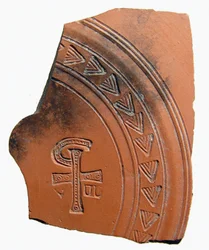 Keramikscherbe mit Buchstabenkombination als Abkürzung für den Namen Jesu Christi, Nordafrika, ca. 4. Jahrhundert n. Chr.