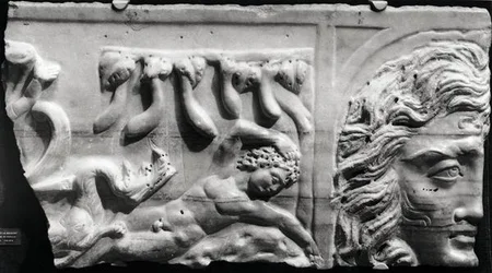 Relief, das Jona und den Wal darstellt, aus der Katakombe der St. Priscilla, Rom