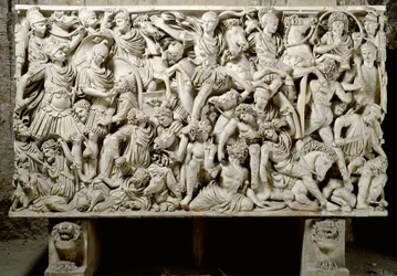Römische Kunst: Ludovisi-Sarkophag mit Kampfszene zwischen Römern und Barbaren - 3. Jahrhundert n. Chr., Dim. 153x273 cm - Rom, Museo Nazionale Romano - Ostiliano, Sohn des Kaisers Decius (201-51 n. Chr.) umgeben von Kavallerie, aus der Schlacht zwischen R