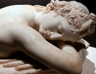 Schlafender Hermaphrodit: Marmorskulptur, römische Kunst