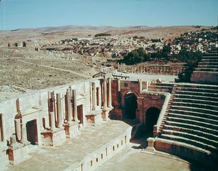 Ansicht des Südtheaters, erbaut um 90 n. Chr.