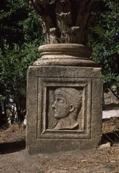 Architektonisches Element, Hochimperialzeit (27 AD-395 BC)