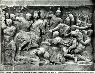 Detail des großen Trajansfrieses am Konstantinsbogen, Forum Romanum