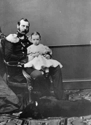 Porträt von Kaiser Alexander II. von Russland mit Sohn, Großfürst Paul Alexandrowitsch von Russland