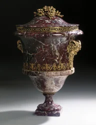 Ein Paar Vasen, ca. 1790