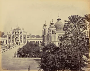 Lucknow; das Tor und der Garten des Hooseinabad Emambara