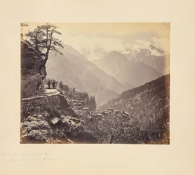 Der Blick von der neuen Straße bei Pangi - die großen Chini-Gipfel im Hintergrund