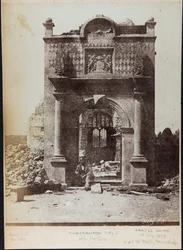 Samuel Smith vor der Ruine von Hunstanton Hall
