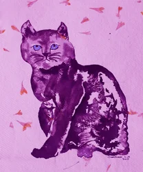 Lila Katze und Blütenblätter