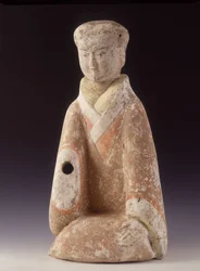 Hofdame. China, Westliche Han-Dynastie (206 v. Chr. - 220 n. Chr.), 60 cm H. Terrakotta-Statuette