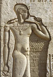 Altes Ägypten, Wandmalerei/-schnitzerei, Ihy, Sohn von Amun und Mut, Tempel von Hathor, Dendera (Foto)