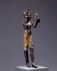 Ägyptische Antiquität: Statuette des Königs (Sethi I?) bei der Opfergabe der Maat. Silber- und Goldskulptur. Regierungszeit von Sethi (1294-1279 v. Chr.). Paris, Louvre