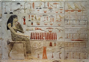 Stele der Prinzessin Nofreyabet (farbiges Kalksteinrelief, ca. 2575 v. Chr.)