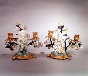 Paar Mennecy-Figuren eines Zwergs und eines Magots