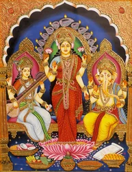 Lord Ganesh mit Laxmi und Saraswati Miniaturmalerei auf Papier mit Goldprägung Indien