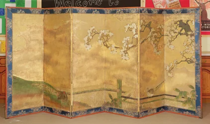 Eines von einem Paar bemalter Bildschirme, japanisch, spätes 17. oder frühes 18. Jahrhundert