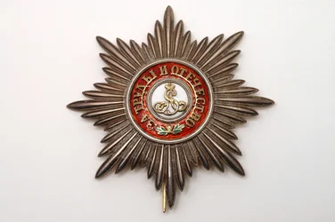 Russische Militärdekoration des Ordens des Heiligen Alexander Newski, geschaffen 1725. 2. russische Orden. Motto: „Für Anstrengungen und Vaterland“