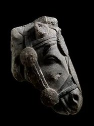 Pferdekopf, Steinskulptur aus Fuente la Higuera