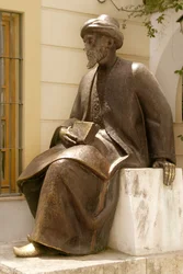 Statue von Moses Maimonides
