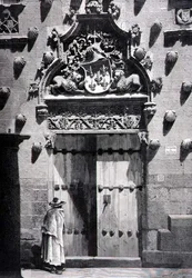 Tür der Casa de las Conchas, Salamanca