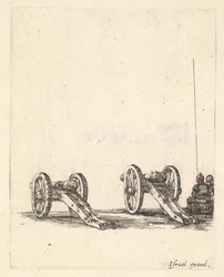 Zwei Kanonen, zwei Soldaten von hinten gesehen, die rechts sitzen