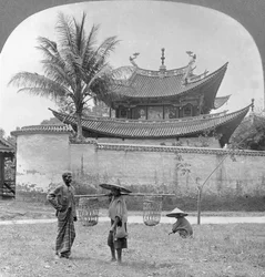 Malerisches chinesisches Joss-Haus, Bhamo, Burma, 1908