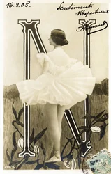 N: Cleopatre Diane de Merode, genannt Cleo de Merode, Tänzerin aus der Belle Epoque, ausgebildet an der Oper von Paris - Theatre des Folies Bergere, Paris - Alphabet auf Postkarte