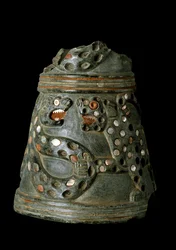 Unteres Mesopotamien, Irak, sumerische Kunst: Serpentinvase aus dem Tempel der Göttin Inanna, Fundort Nippur: Darstellung eines Kampfes zwischen einer Löwin und einer Schlange. 2600-2500 v. Chr. Höhe 14,2 cm x Durchmesser 12,5 cm Bagdad, Nationales Irak-Mu