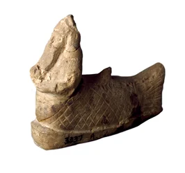 Sumerische Zivilisation: Terrakotta-Statuette eines Schutzgeistes in Form eines Fischmenschen, unter den Fundamenten eines Hauses platziert. 8.-7. Jahrhundert v. Chr. Höhe 12x9,7 cm Bagdad, Nationales Irak-Museum