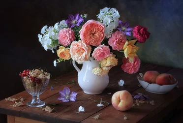 Blumen Stillleben mit Pfirsichen