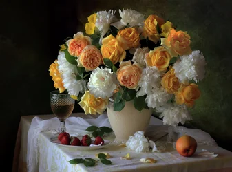 Goldene Rosen und Pfingstrosen