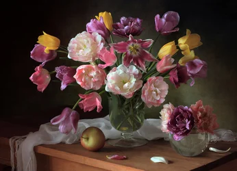 Lebendiger Tulpenstrauß