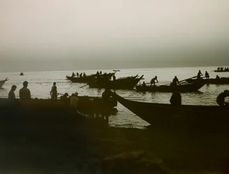 Japanischer Fischer auf See, um 1900 - 1915