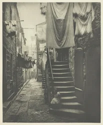 Close No. 193 High Street