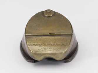 Tintenfass aus einem Pferdehuf, gehörte Captain William Tyrwhitt Drake, Royal Horse Guards, ca. 1829