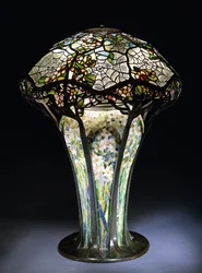 Eine "Cobweb" Tischlampe aus Bleiglas von Tiffany Studios, ca. 1906