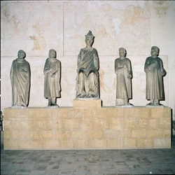 Statue von Heinrich VII. (12745-1313), Heiliger Römischer Kaiser, mit seinen Ratgebern 1315