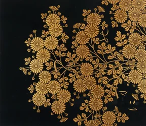 Schachtel dekoriert mit Chrysanthemen