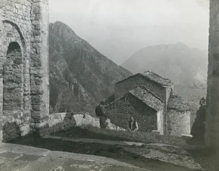Abtei von San Pietro al Monte, Civate, Lombardei, Italien, Fotografie von Ugo Monneret de Villard, um 1910