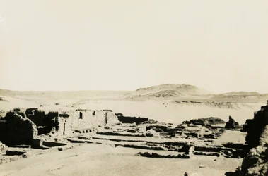 Gewerbegebiet im Kloster St. Simeon, Assuan, Ägypten, Fotografie von Ugo Monneret de Villard