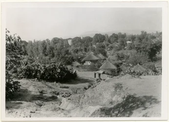 Äthiopisches Dorf mit runden, strohgedeckten Häusern, Axum, Äthiopien