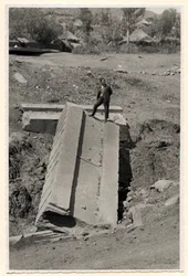 Fragment einer Stele, Axum, Äthiopien, Fotografie von Ugo Monneret de Villard