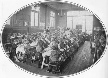 Ein Abendessen der Ragged School Union, Camberwell, London