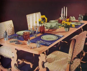 Ein Esstisch, ca. 1939